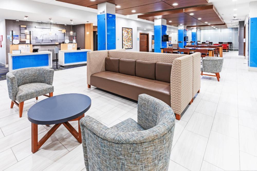 Holiday Inn Express & Suites - Stafford NW - Sugar Land by IHG